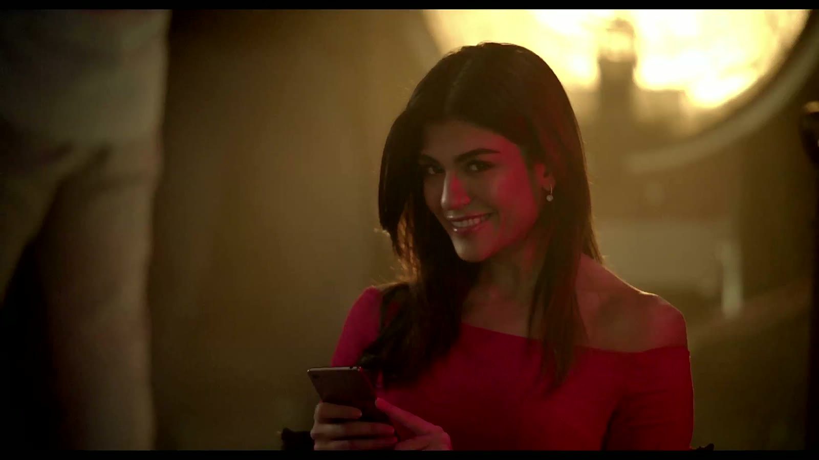 Frame from the Kotak 811 — Quick Recharge commercial